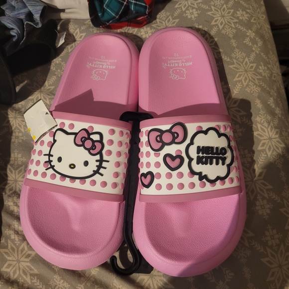 BNWT HELLO KITYY SANDLES - Picture 1 of 5